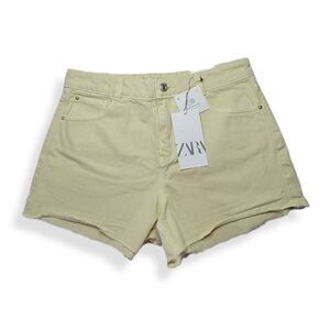 Zara Yellow cut off Shorts Size 4